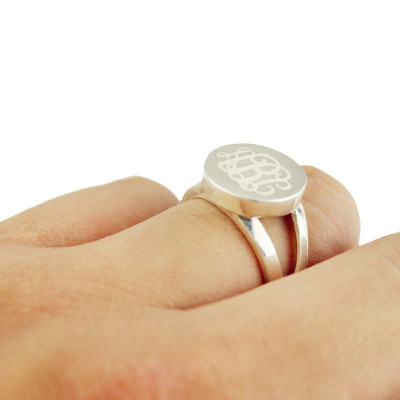 Sterling Silver Circle Monogram Signet Ring - Name My Jewellery