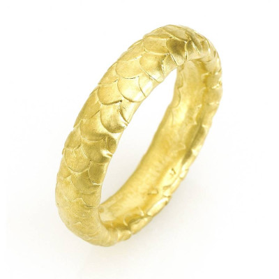 Gents Fish Scale Pattern Wedding Ring In 18ct Gold - Name My Jewellery