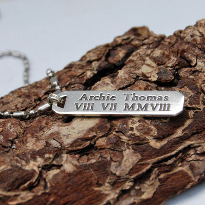 Mens Personalised Silver Vertical Bar Necklace - Name My Jewellery