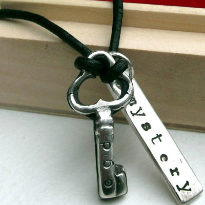 Personalised Silver Key Necklace - Name My Jewellery